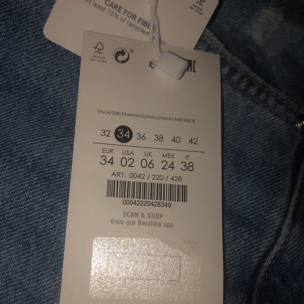New! Ripped flare jeans - Picture 5 of 8